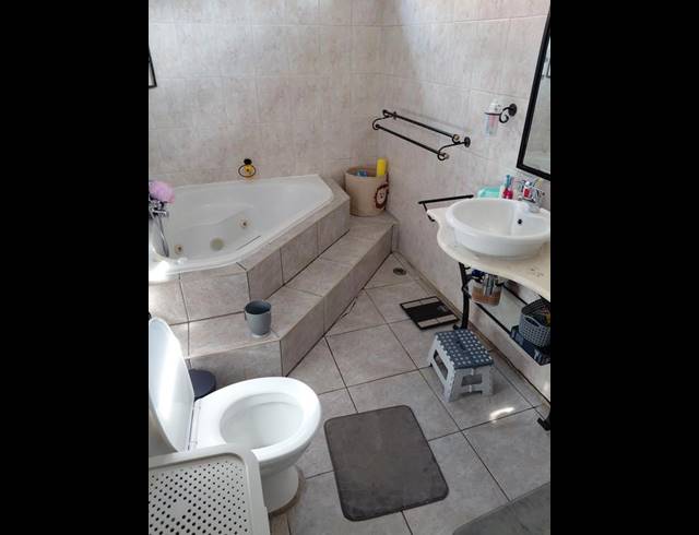 4 BEDROOM HOUSE FOR SALE IN EDENDALE